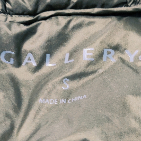 Gallery green down jacket. - Picture 10 of 12